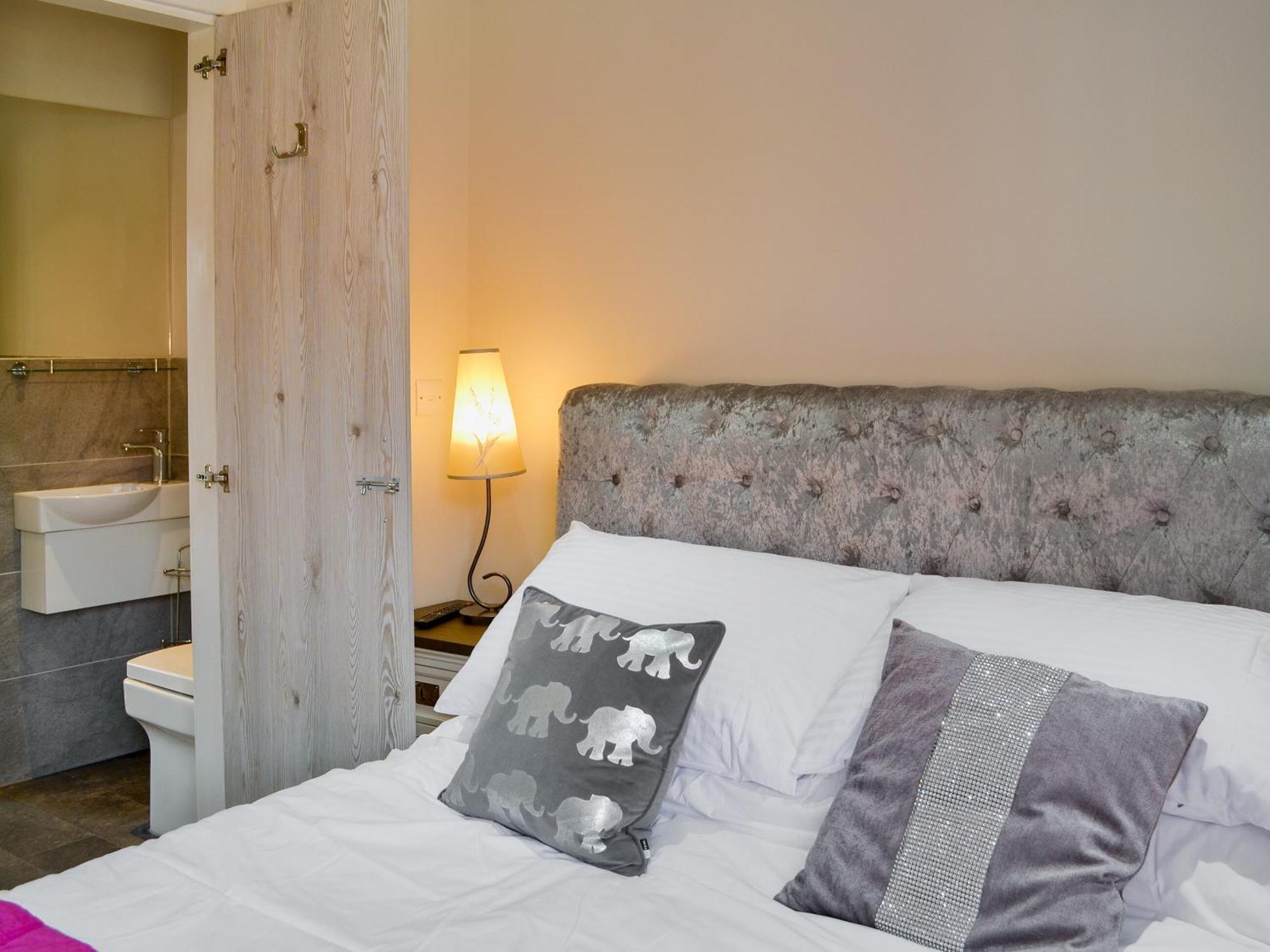 בברלי Regent Cottage מראה חיצוני תמונה